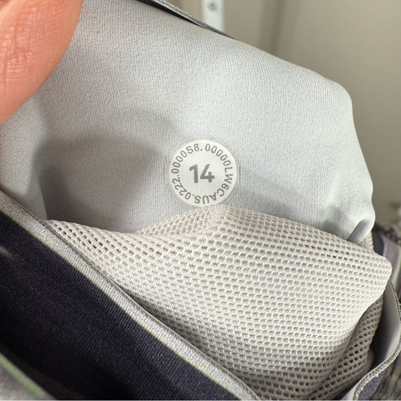 Lululemon Base Pace High-Rise Crop 23" Size 14 Paint Glide Warp Multi - Picture 4 of 10